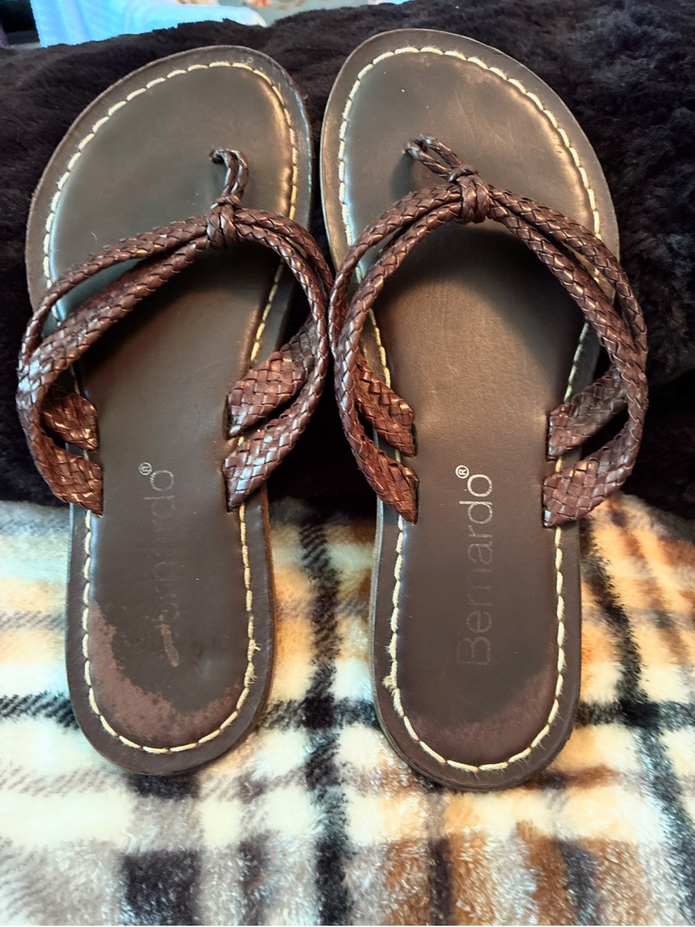 Bernardo Miami Thong Sandal ~ size 9M ~ brown braided - Picture 13 of 16